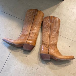 Cowgirl Steve Madden boots!